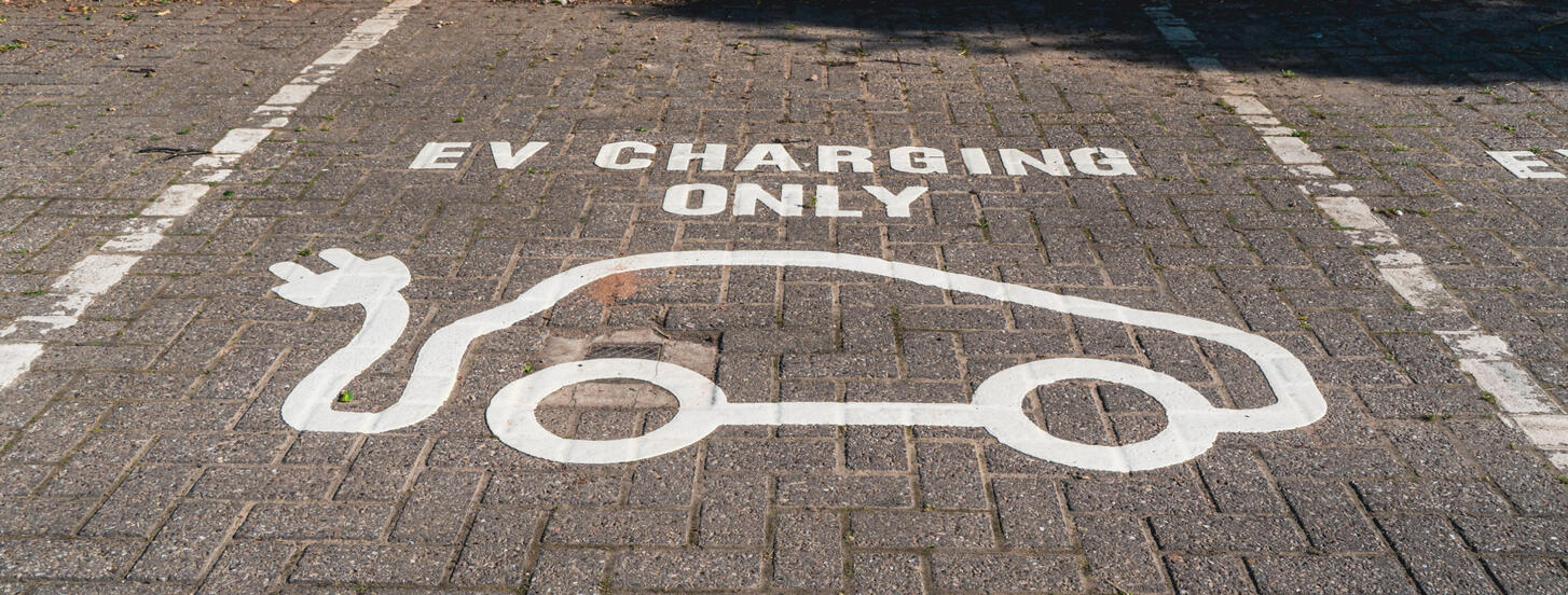 New Law Smooths Way for Electric Vehicle Charging Stations in HOAs